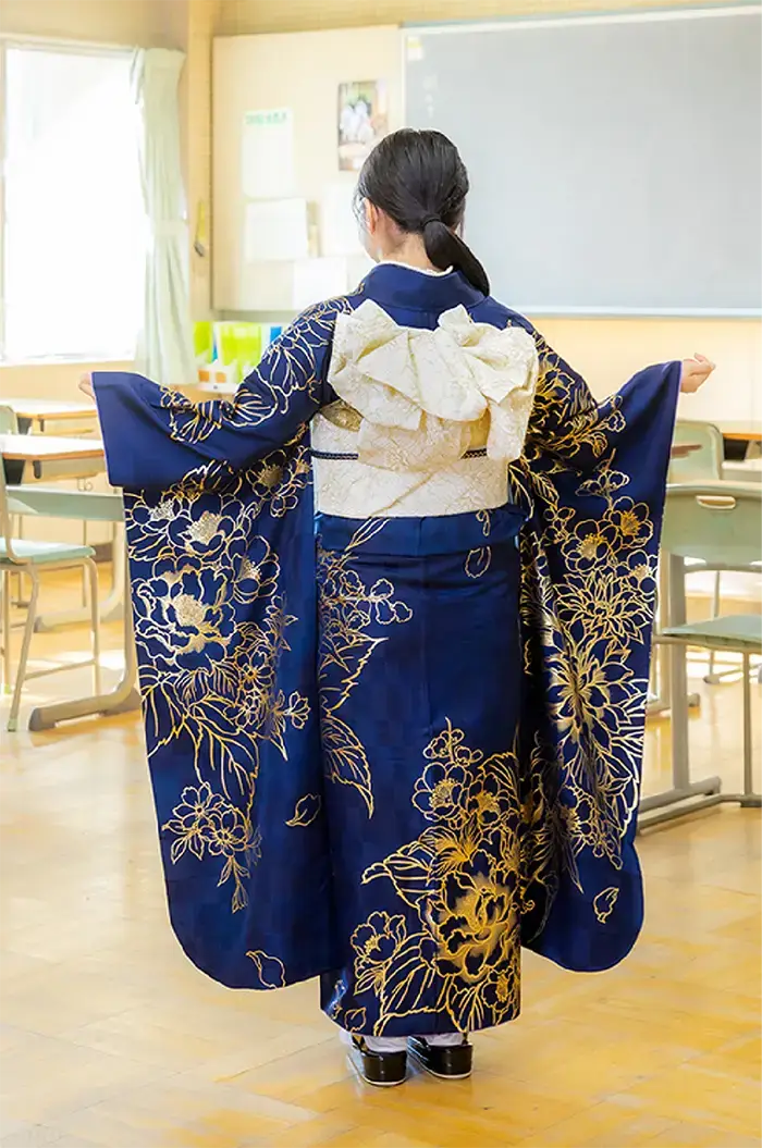 背面