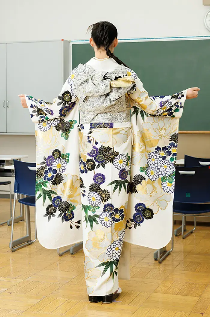 背面