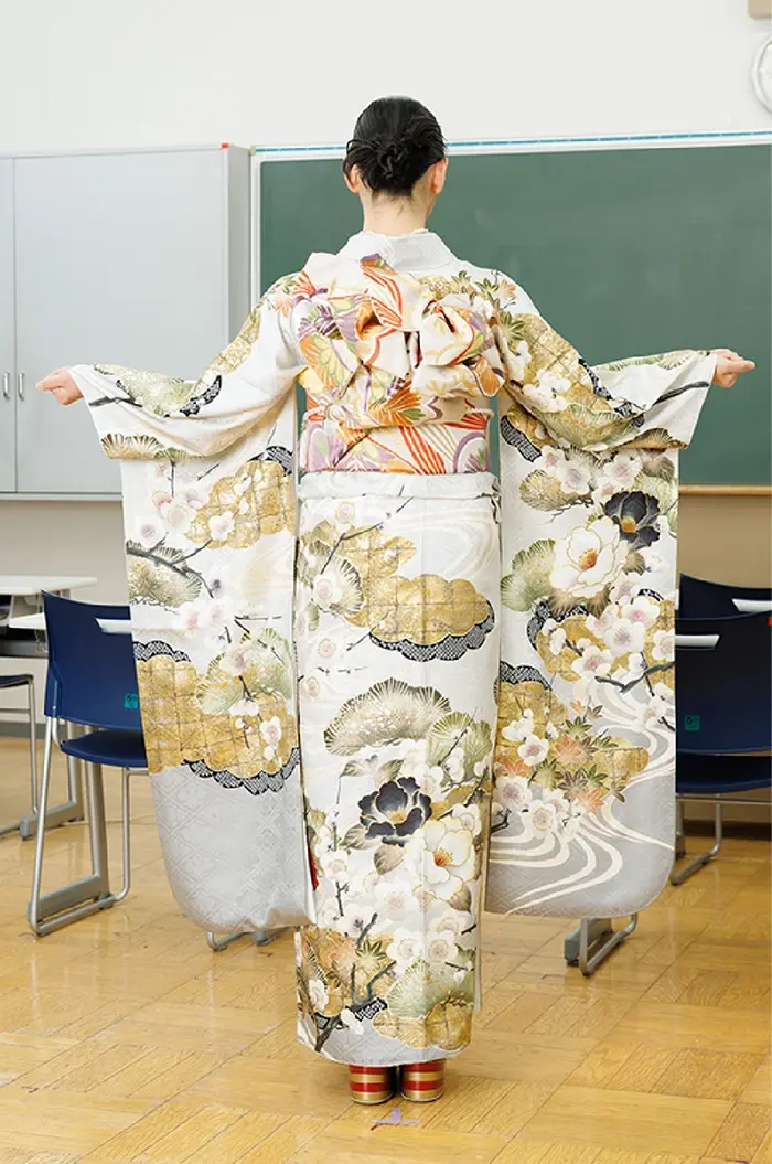 背面