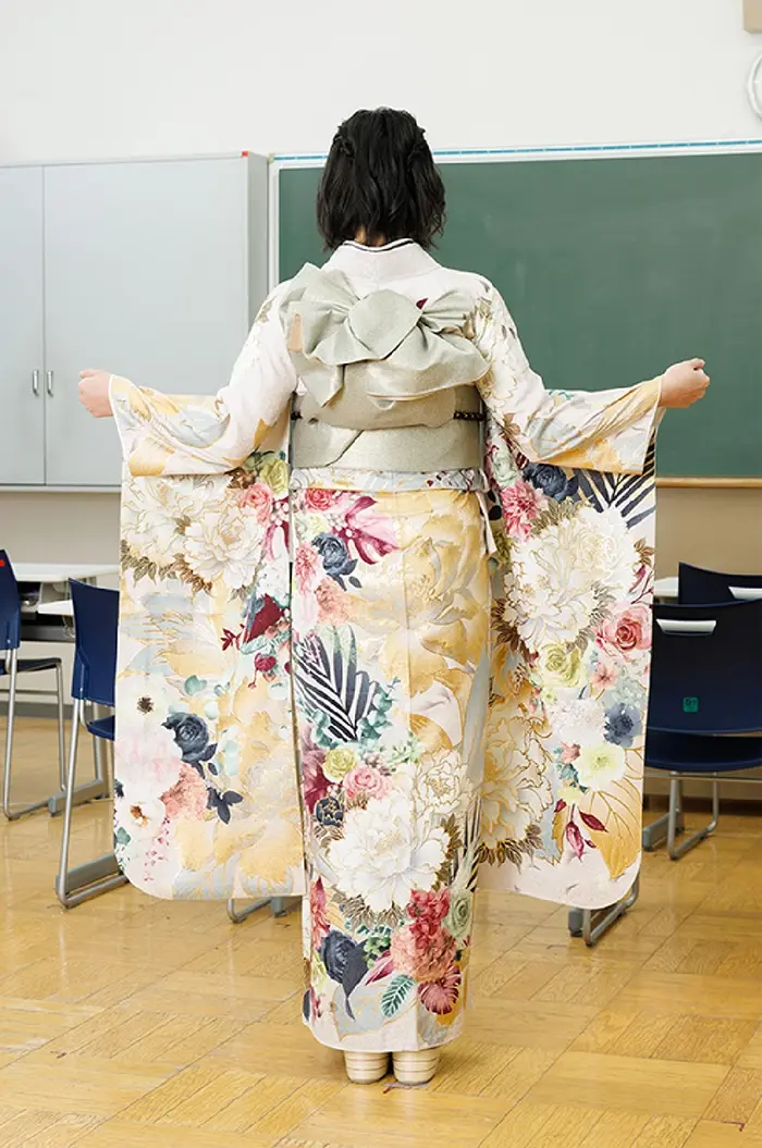 背面